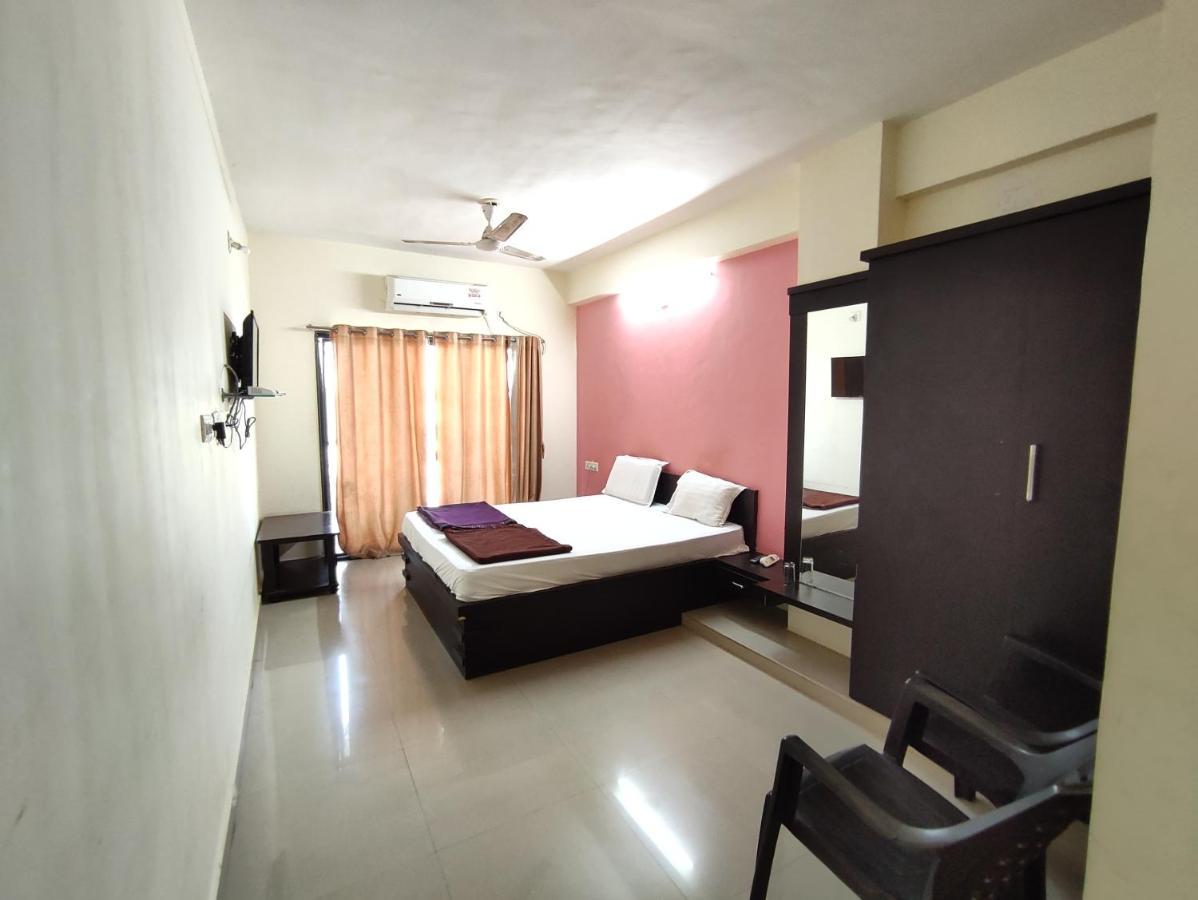 Hotel Vraj Rajpipla Exterior photo